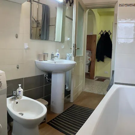 Al Campanile Centro Storico Ampio Luminoso E Panoramico Trilocale Holiday home Carsoli