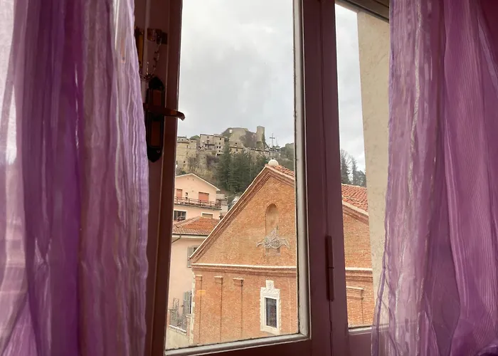 Nyaraló Al Campanile Centro Storico Ampio Luminoso E Panoramico Trilocale Carsoli